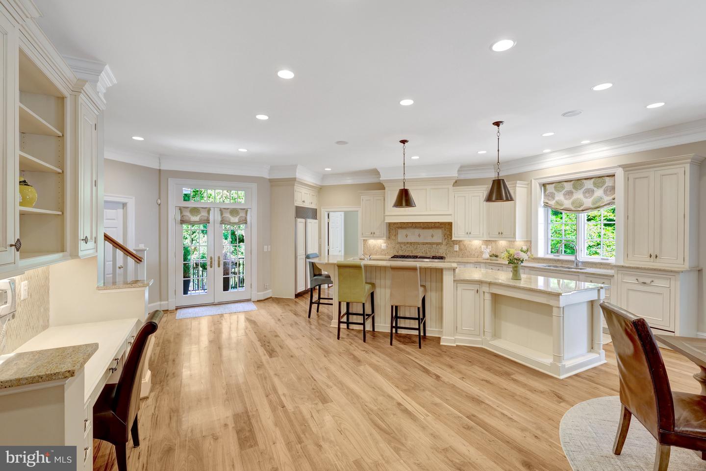870 ALVERMAR RIDGE DR, MCLEAN, Virginia 22102, 7 Bedrooms Bedrooms, ,7 BathroomsBathrooms,Residential,For sale,870 ALVERMAR RIDGE DR,VAFX2248972 MLS # VAFX2248972