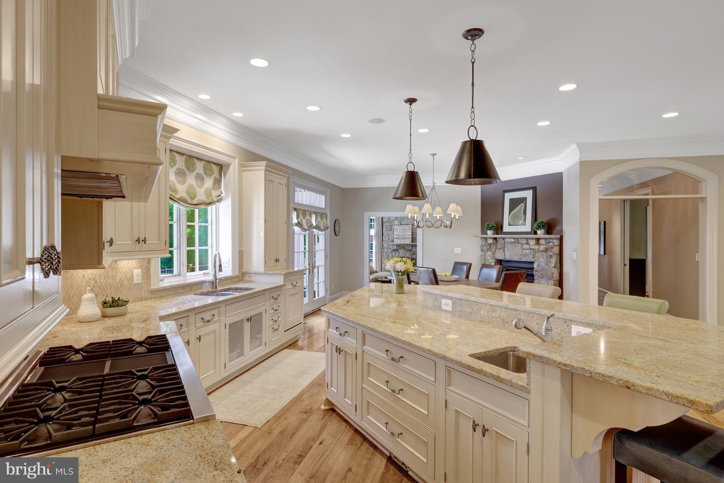 870 ALVERMAR RIDGE DR, MCLEAN, Virginia 22102, 7 Bedrooms Bedrooms, ,7 BathroomsBathrooms,Residential,For sale,870 ALVERMAR RIDGE DR,VAFX2248972 MLS # VAFX2248972