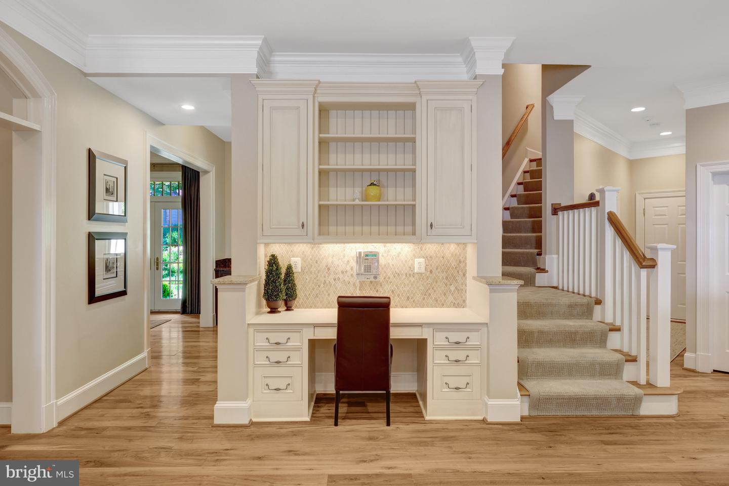 870 ALVERMAR RIDGE DR, MCLEAN, Virginia 22102, 7 Bedrooms Bedrooms, ,7 BathroomsBathrooms,Residential,For sale,870 ALVERMAR RIDGE DR,VAFX2248972 MLS # VAFX2248972