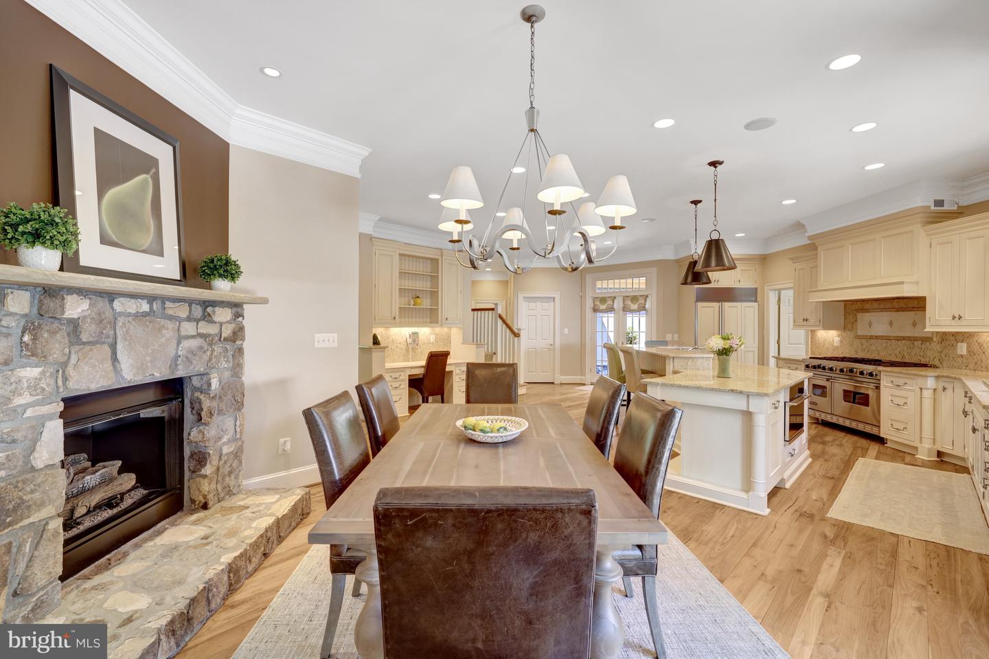 870 ALVERMAR RIDGE DR, MCLEAN, Virginia 22102, 7 Bedrooms Bedrooms, ,7 BathroomsBathrooms,Residential,For sale,870 ALVERMAR RIDGE DR,VAFX2248972 MLS # VAFX2248972