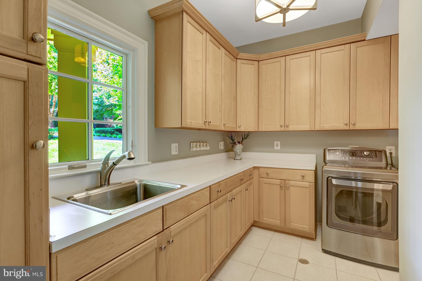 870 ALVERMAR RIDGE DR, MCLEAN, Virginia 22102, 7 Bedrooms Bedrooms, ,7 BathroomsBathrooms,Residential,For sale,870 ALVERMAR RIDGE DR,VAFX2248972 MLS # VAFX2248972
