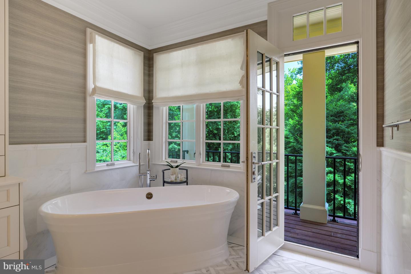 870 ALVERMAR RIDGE DR, MCLEAN, Virginia 22102, 7 Bedrooms Bedrooms, ,7 BathroomsBathrooms,Residential,For sale,870 ALVERMAR RIDGE DR,VAFX2248972 MLS # VAFX2248972