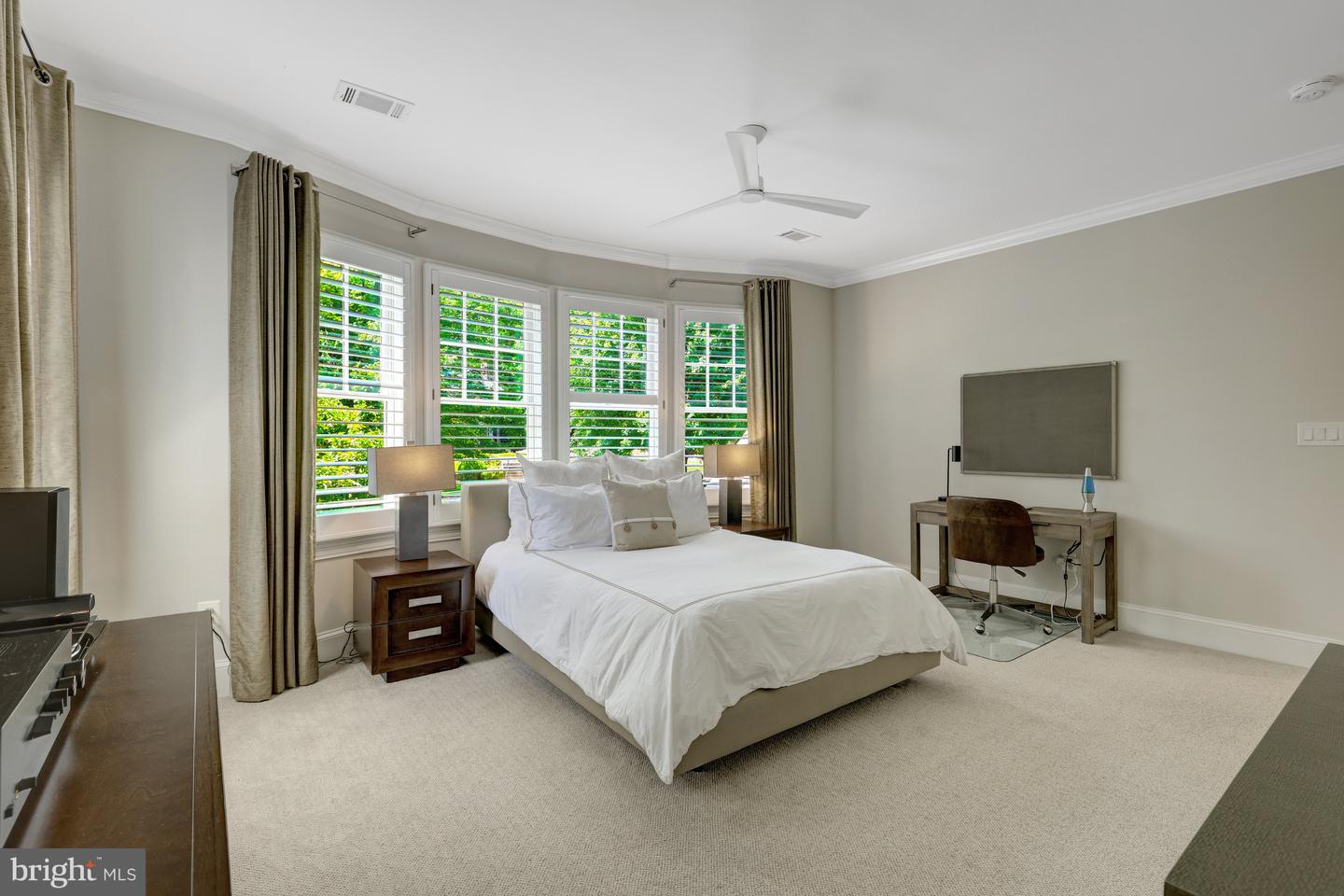 870 ALVERMAR RIDGE DR, MCLEAN, Virginia 22102, 7 Bedrooms Bedrooms, ,7 BathroomsBathrooms,Residential,For sale,870 ALVERMAR RIDGE DR,VAFX2248972 MLS # VAFX2248972