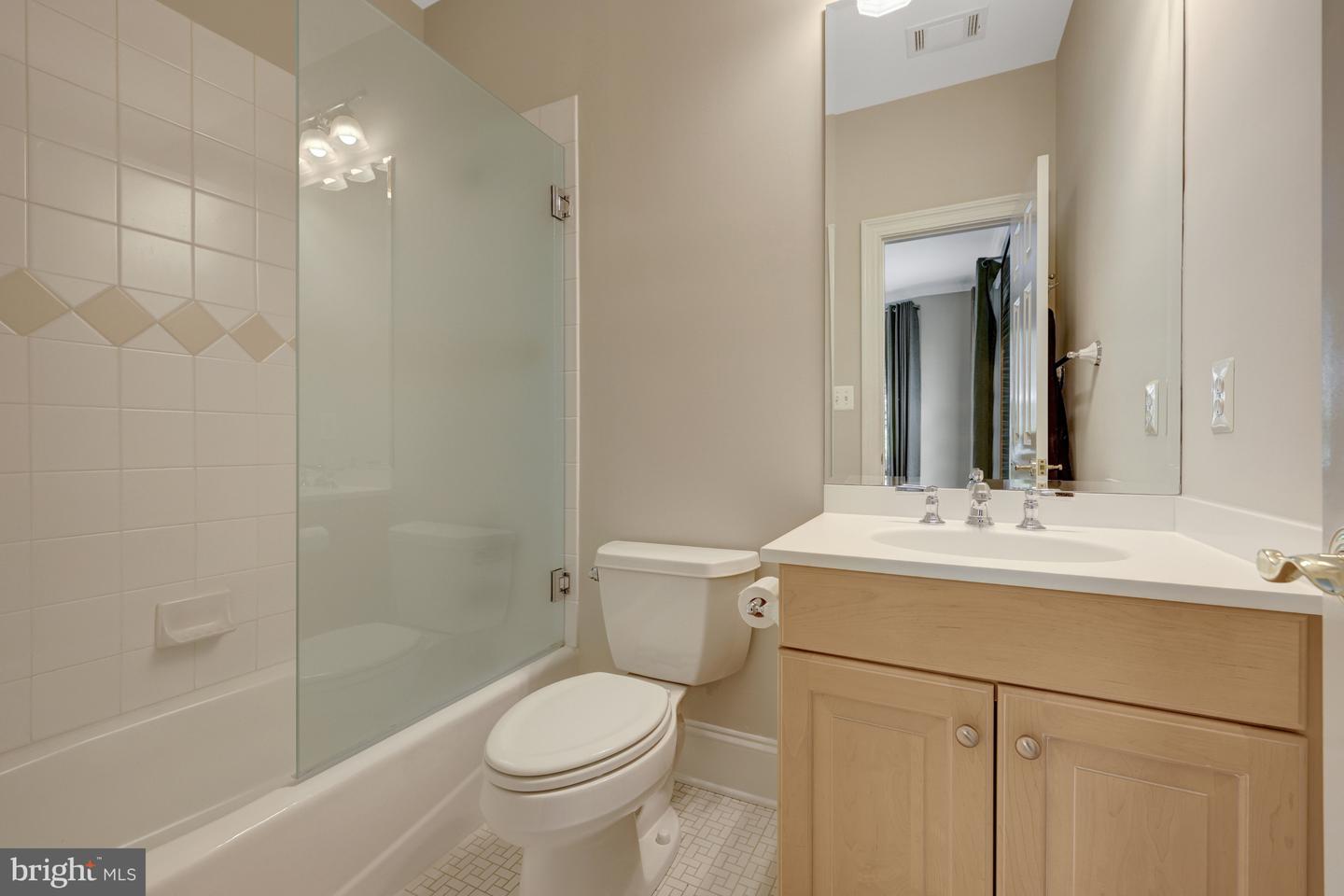 870 ALVERMAR RIDGE DR, MCLEAN, Virginia 22102, 7 Bedrooms Bedrooms, ,7 BathroomsBathrooms,Residential,For sale,870 ALVERMAR RIDGE DR,VAFX2248972 MLS # VAFX2248972