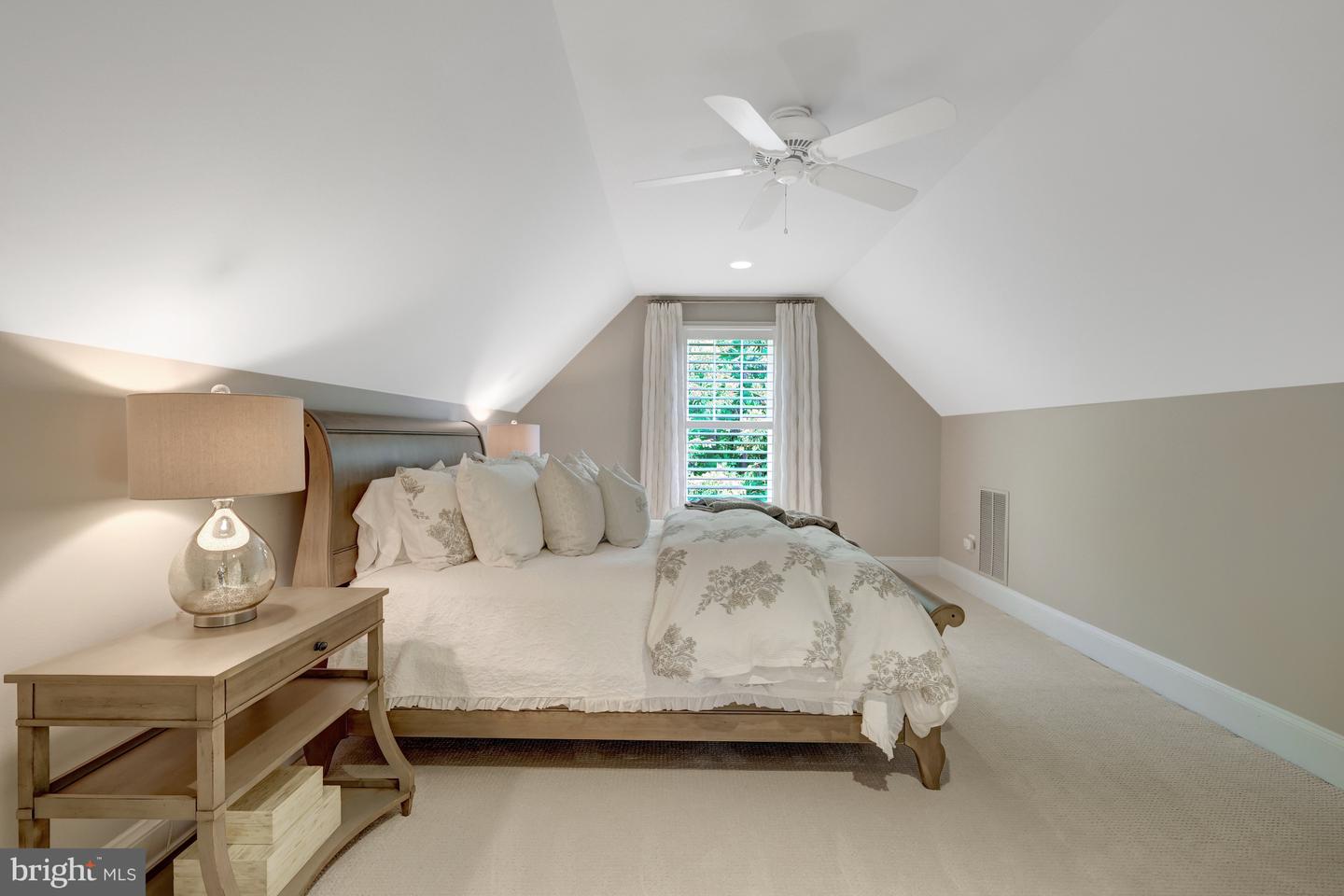 870 ALVERMAR RIDGE DR, MCLEAN, Virginia 22102, 7 Bedrooms Bedrooms, ,7 BathroomsBathrooms,Residential,For sale,870 ALVERMAR RIDGE DR,VAFX2248972 MLS # VAFX2248972
