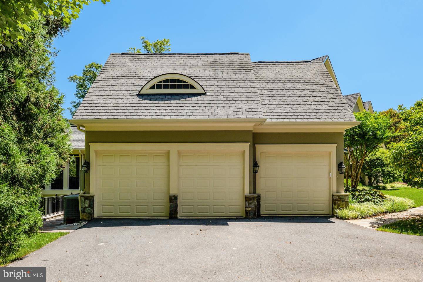 870 ALVERMAR RIDGE DR, MCLEAN, Virginia 22102, 7 Bedrooms Bedrooms, ,7 BathroomsBathrooms,Residential,For sale,870 ALVERMAR RIDGE DR,VAFX2248972 MLS # VAFX2248972