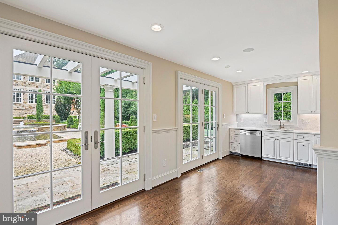 11100 KINGS CAVALIER CT, OAKTON, Virginia 22124, 6 Bedrooms Bedrooms, ,9 BathroomsBathrooms,Residential,For sale,11100 KINGS CAVALIER CT,VAFX2254638 MLS # VAFX2254638