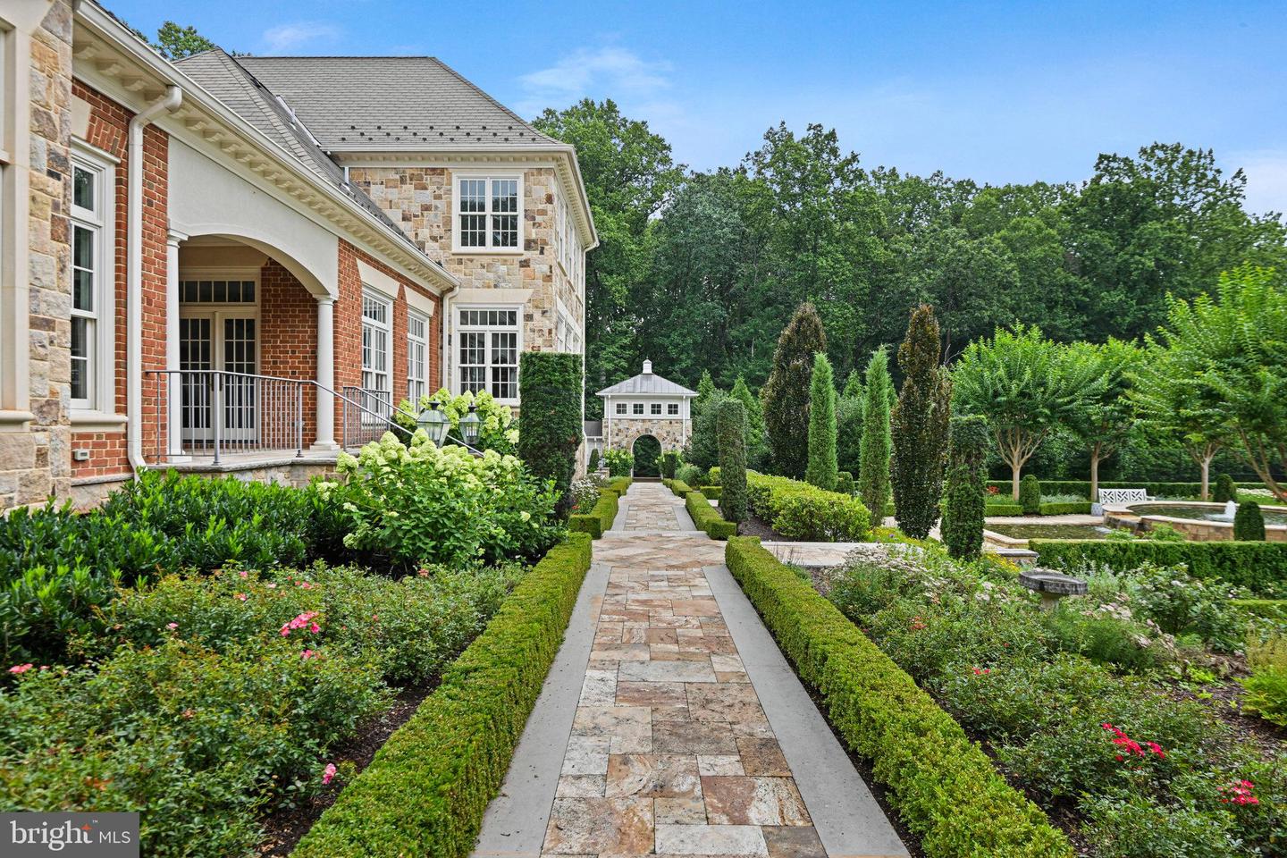 11100 KINGS CAVALIER CT, OAKTON, Virginia 22124, 6 Bedrooms Bedrooms, ,9 BathroomsBathrooms,Residential,For sale,11100 KINGS CAVALIER CT,VAFX2254638 MLS # VAFX2254638