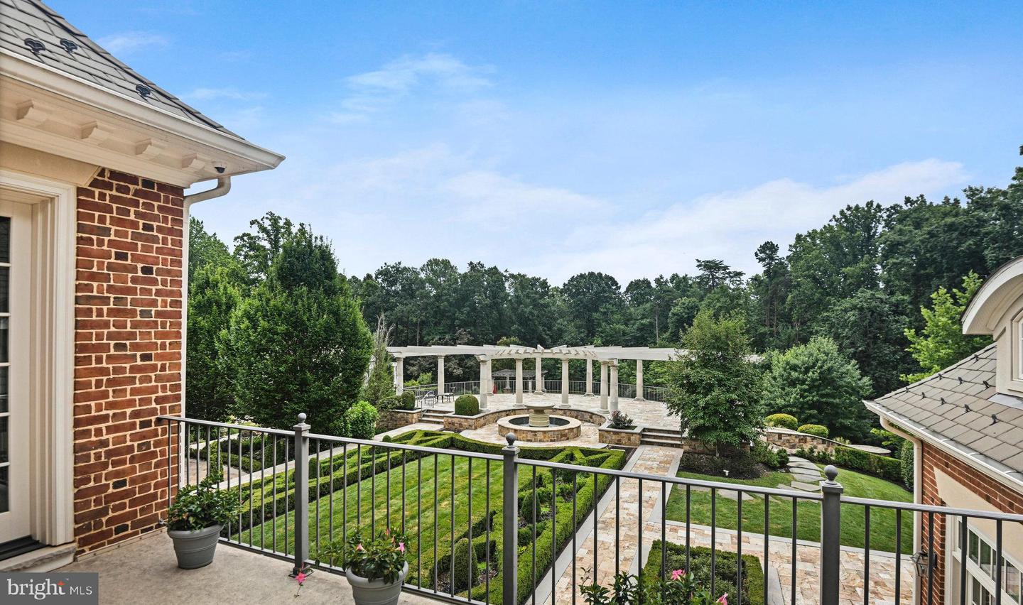 11100 KINGS CAVALIER CT, OAKTON, Virginia 22124, 6 Bedrooms Bedrooms, ,9 BathroomsBathrooms,Residential,For sale,11100 KINGS CAVALIER CT,VAFX2254638 MLS # VAFX2254638