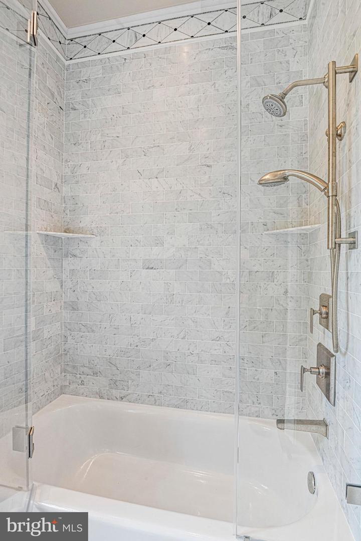 11100 KINGS CAVALIER CT, OAKTON, Virginia 22124, 6 Bedrooms Bedrooms, ,9 BathroomsBathrooms,Residential,For sale,11100 KINGS CAVALIER CT,VAFX2254638 MLS # VAFX2254638