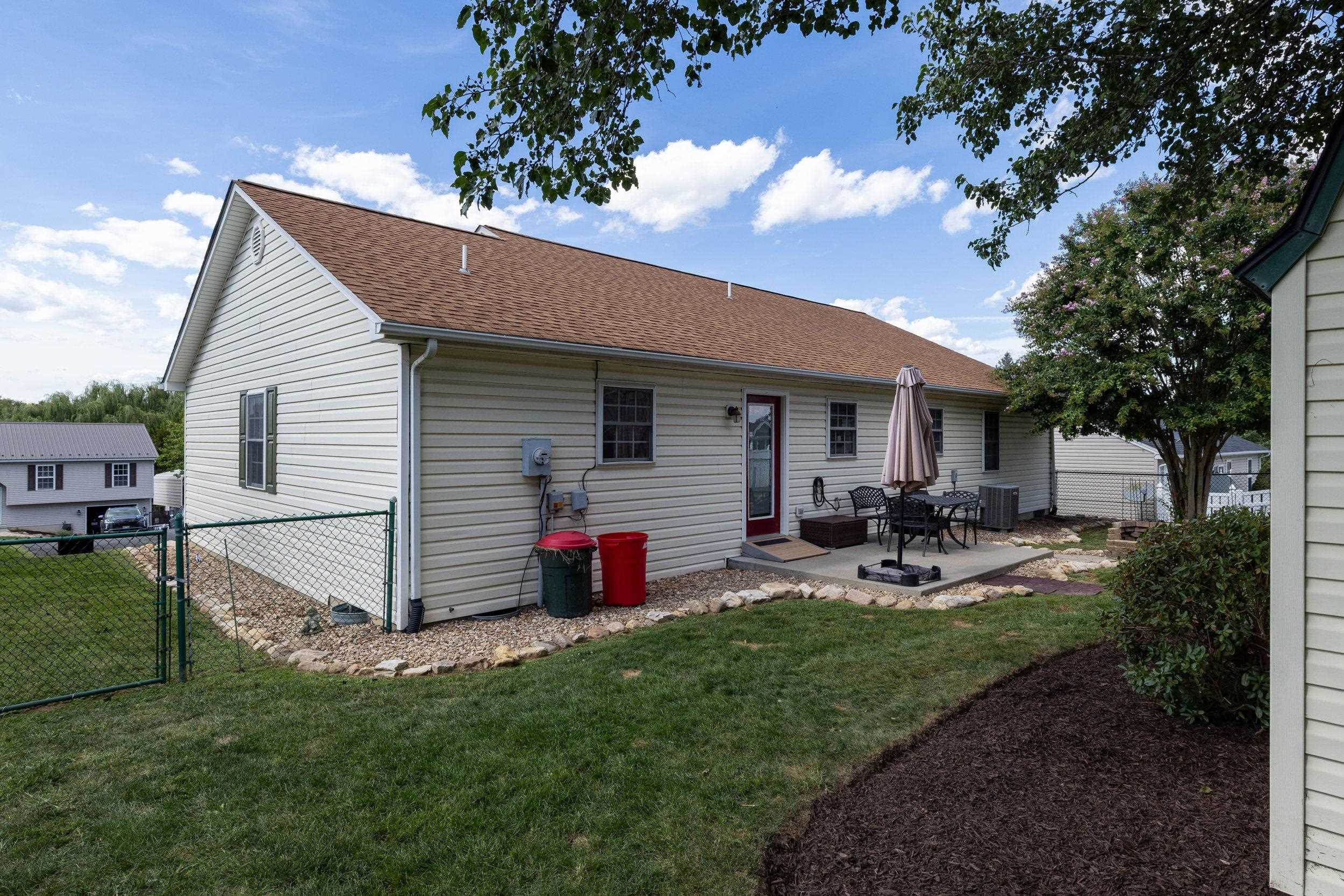 18 S FOXHALL LN, WEYERS CAVE, Virginia 24486, 4 Bedrooms Bedrooms, ,2 BathroomsBathrooms,Residential,18 S FOXHALL LN,668549 MLS # 668549