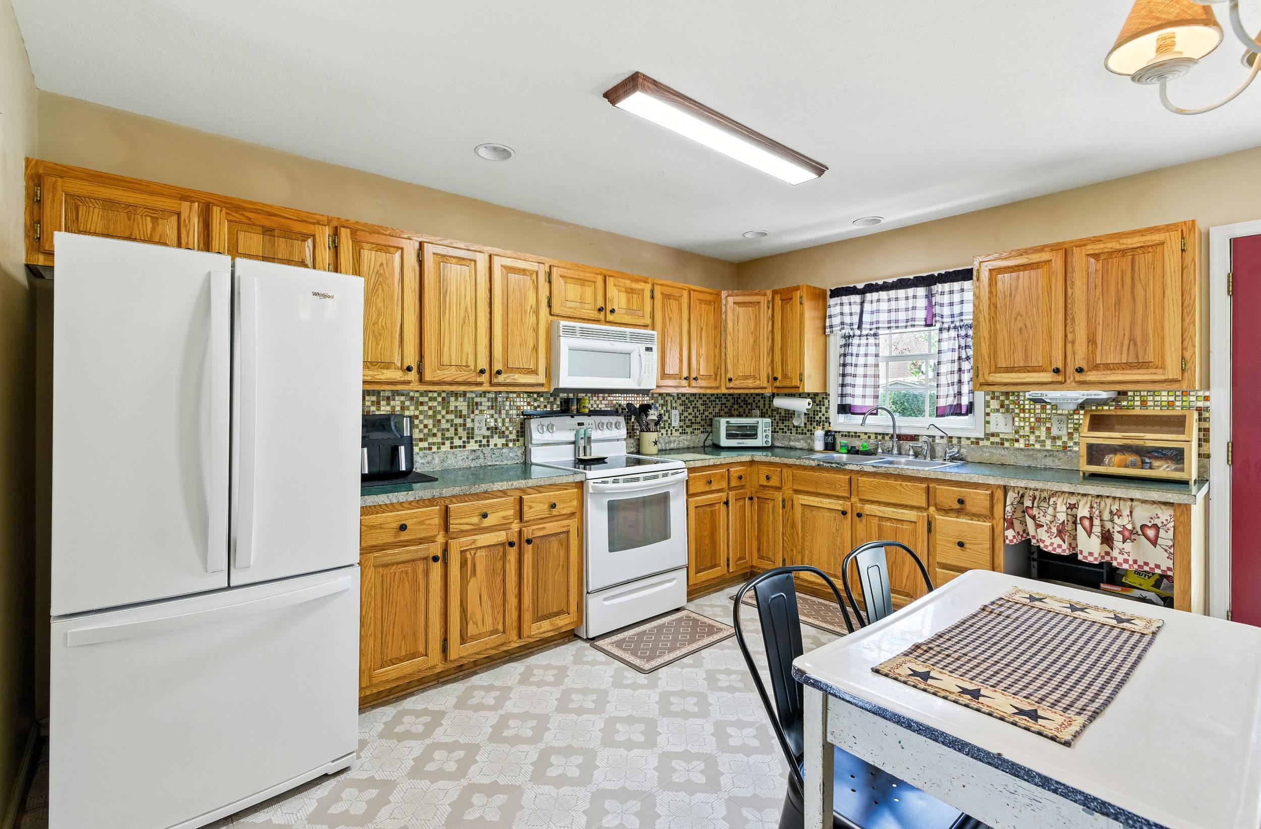 18 S FOXHALL LN, WEYERS CAVE, Virginia 24486, 4 Bedrooms Bedrooms, ,2 BathroomsBathrooms,Residential,18 S FOXHALL LN,668549 MLS # 668549