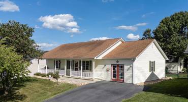 18 S FOXHALL LN, WEYERS CAVE, Virginia 24486, 4 Bedrooms Bedrooms, ,2 BathroomsBathrooms,Residential,18 S FOXHALL LN,668549 MLS # 668549