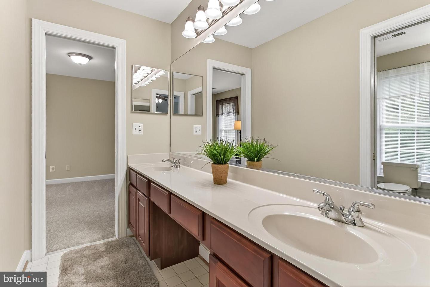 6913 MAZZEN CT, FREDERICKSBURG, Virginia 22407, 4 Bedrooms Bedrooms, ,3 BathroomsBathrooms,Residential,For sale,6913 MAZZEN CT,VASP2034752 MLS # VASP2034752