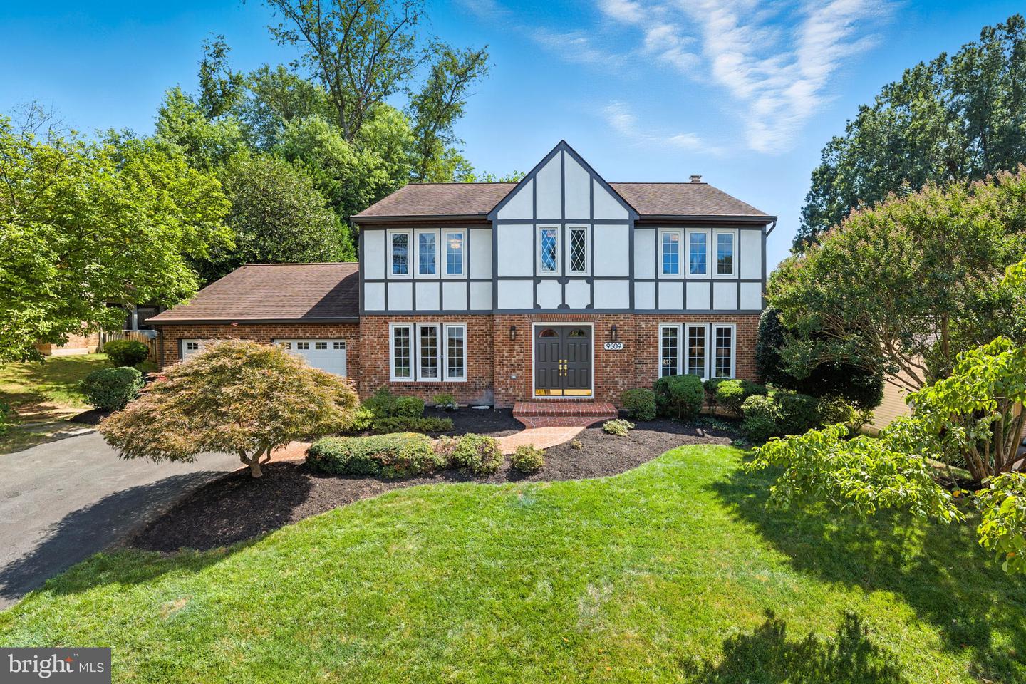 9509 LIBERTY TREE LN, VIENNA, Virginia 22182, 5 Bedrooms Bedrooms, ,3 BathroomsBathrooms,Residential,For sale,9509 LIBERTY TREE LN,VAFX2257146 MLS # VAFX2257146