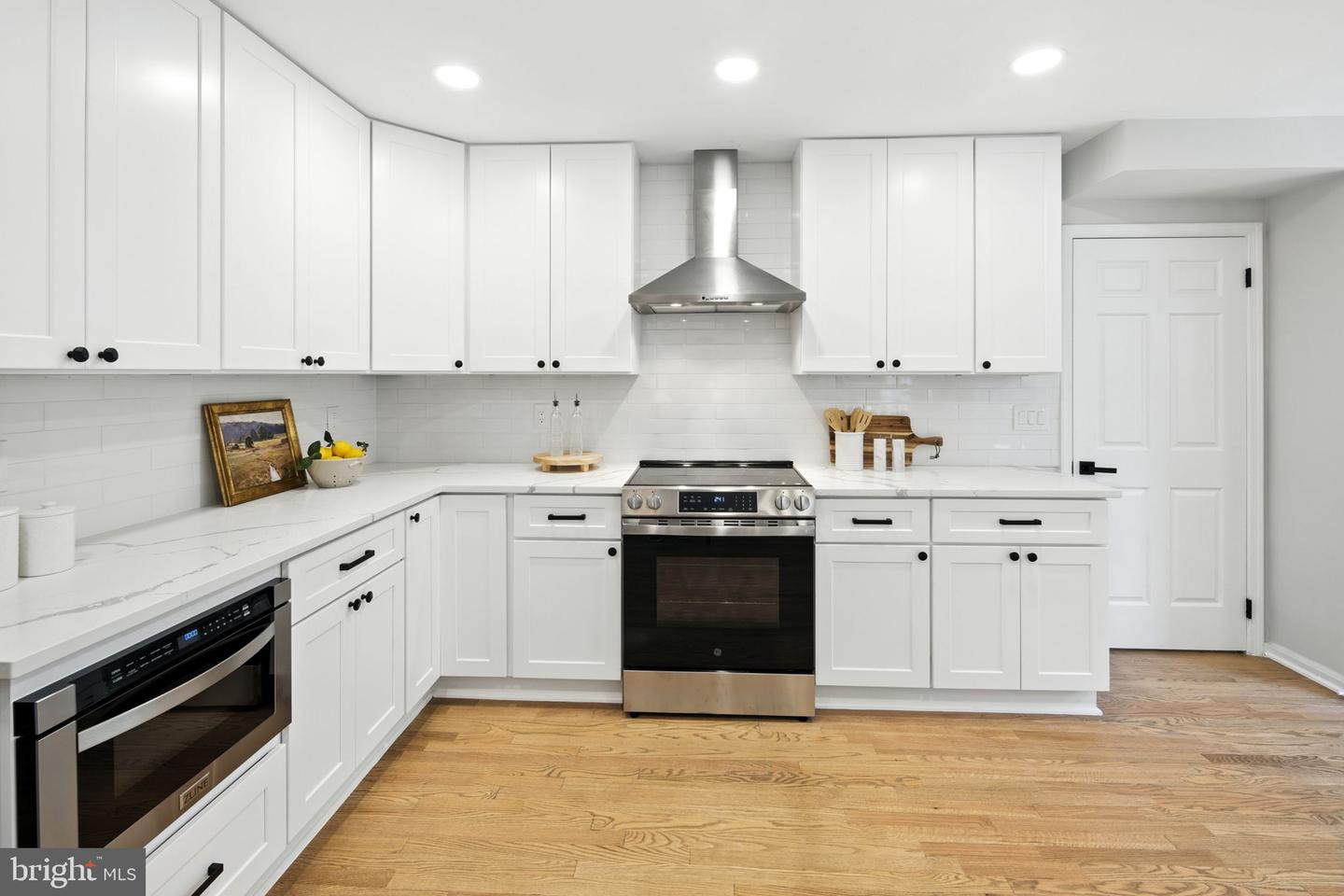 9509 LIBERTY TREE LN, VIENNA, Virginia 22182, 5 Bedrooms Bedrooms, ,3 BathroomsBathrooms,Residential,For sale,9509 LIBERTY TREE LN,VAFX2257146 MLS # VAFX2257146