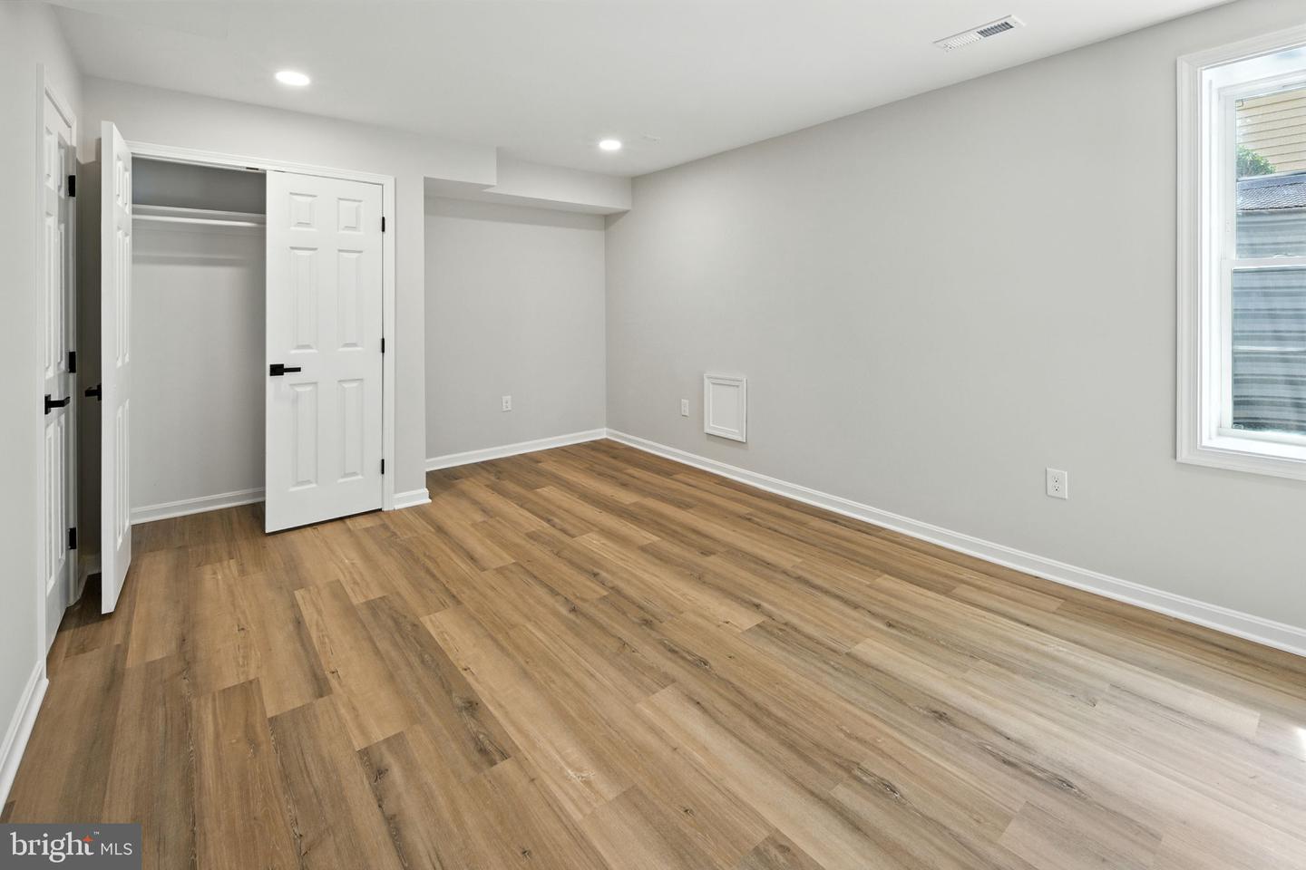 9509 LIBERTY TREE LN, VIENNA, Virginia 22182, 5 Bedrooms Bedrooms, ,3 BathroomsBathrooms,Residential,For sale,9509 LIBERTY TREE LN,VAFX2257146 MLS # VAFX2257146