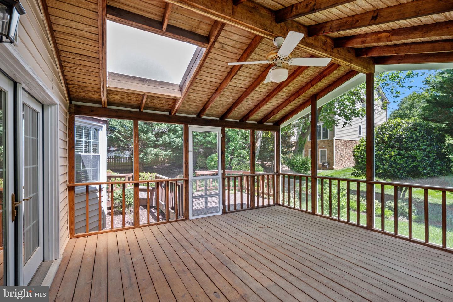 9509 LIBERTY TREE LN, VIENNA, Virginia 22182, 5 Bedrooms Bedrooms, ,3 BathroomsBathrooms,Residential,For sale,9509 LIBERTY TREE LN,VAFX2257146 MLS # VAFX2257146