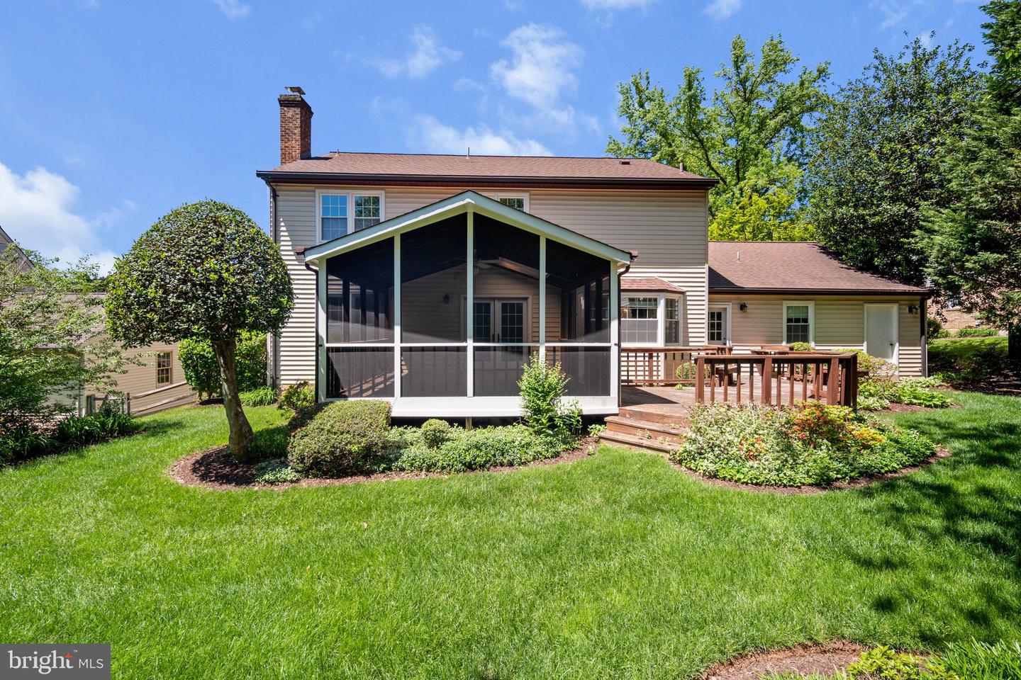 9509 LIBERTY TREE LN, VIENNA, Virginia 22182, 5 Bedrooms Bedrooms, ,3 BathroomsBathrooms,Residential,For sale,9509 LIBERTY TREE LN,VAFX2257146 MLS # VAFX2257146