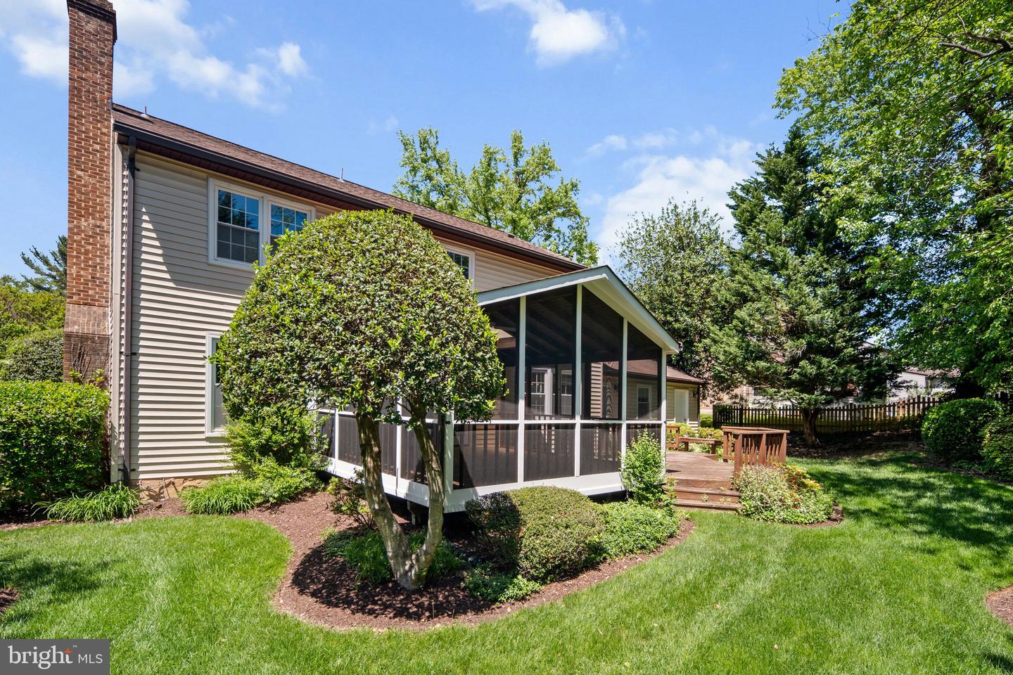 9509 LIBERTY TREE LN, VIENNA, Virginia 22182, 5 Bedrooms Bedrooms, ,3 BathroomsBathrooms,Residential,For sale,9509 LIBERTY TREE LN,VAFX2257146 MLS # VAFX2257146