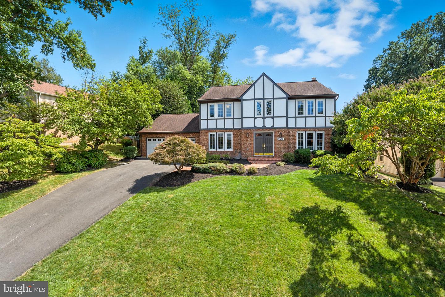 9509 LIBERTY TREE LN, VIENNA, Virginia 22182, 5 Bedrooms Bedrooms, ,3 BathroomsBathrooms,Residential,For sale,9509 LIBERTY TREE LN,VAFX2257146 MLS # VAFX2257146