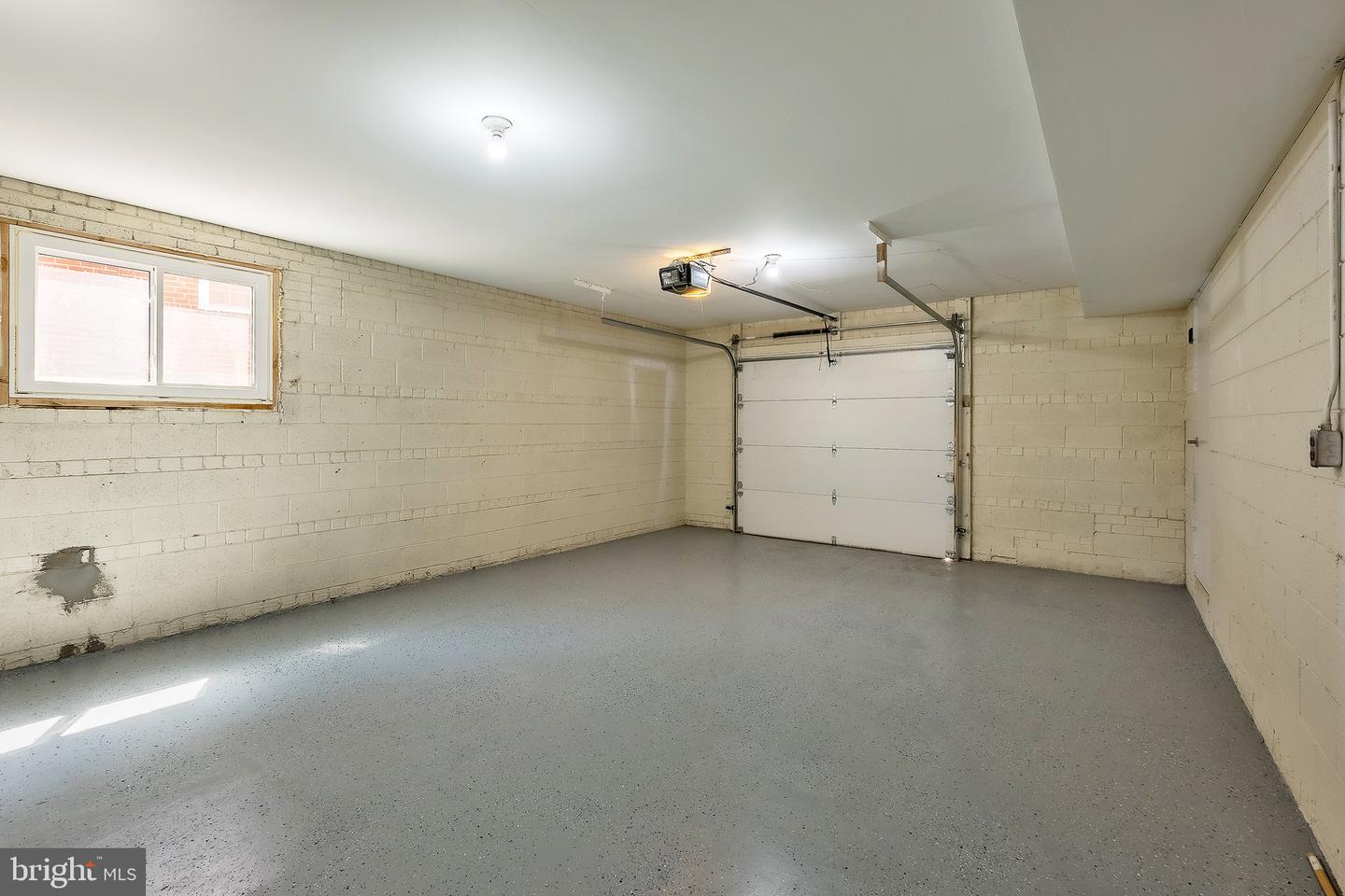 3651 HIGHWOOD DR SE, WASHINGTON, District Of Columbia 20020, 3 Bedrooms Bedrooms, ,3 BathroomsBathrooms,Residential,For sale,3651 HIGHWOOD DR SE,DCDC2213720 MLS # DCDC2213720