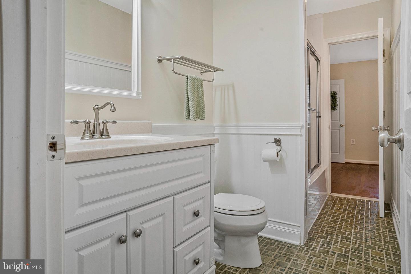 1000 W COUNTRY CLUB DR W, PURCELLVILLE, Virginia 20132, 3 Bedrooms Bedrooms, ,2 BathroomsBathrooms,Residential,For sale,1000 W COUNTRY CLUB DR W,VALO2104118 MLS # VALO2104118