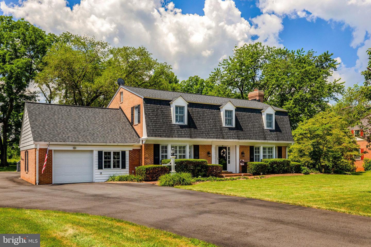 1000 W COUNTRY CLUB DR W, PURCELLVILLE, Virginia 20132, 3 Bedrooms Bedrooms, ,2 BathroomsBathrooms,Residential,For sale,1000 W COUNTRY CLUB DR W,VALO2104118 MLS # VALO2104118