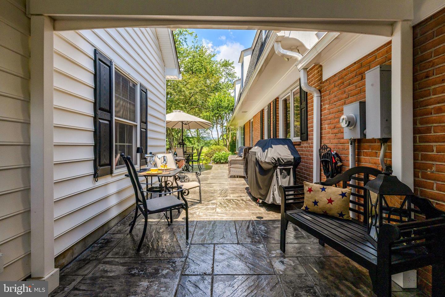1000 W COUNTRY CLUB DR W, PURCELLVILLE, Virginia 20132, 3 Bedrooms Bedrooms, ,2 BathroomsBathrooms,Residential,For sale,1000 W COUNTRY CLUB DR W,VALO2104118 MLS # VALO2104118