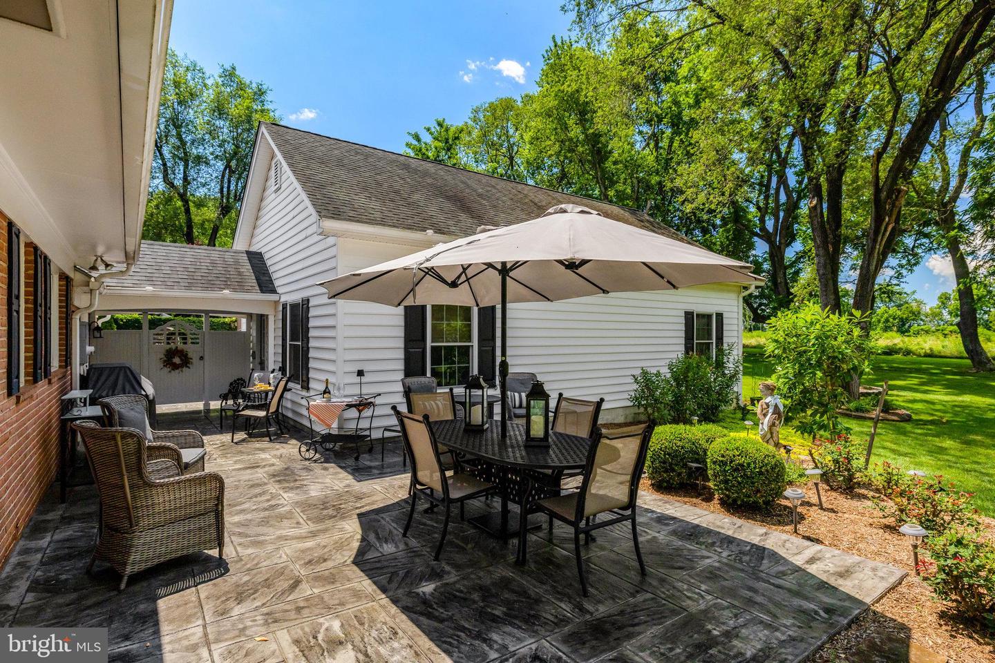 1000 W COUNTRY CLUB DR W, PURCELLVILLE, Virginia 20132, 3 Bedrooms Bedrooms, ,2 BathroomsBathrooms,Residential,For sale,1000 W COUNTRY CLUB DR W,VALO2104118 MLS # VALO2104118