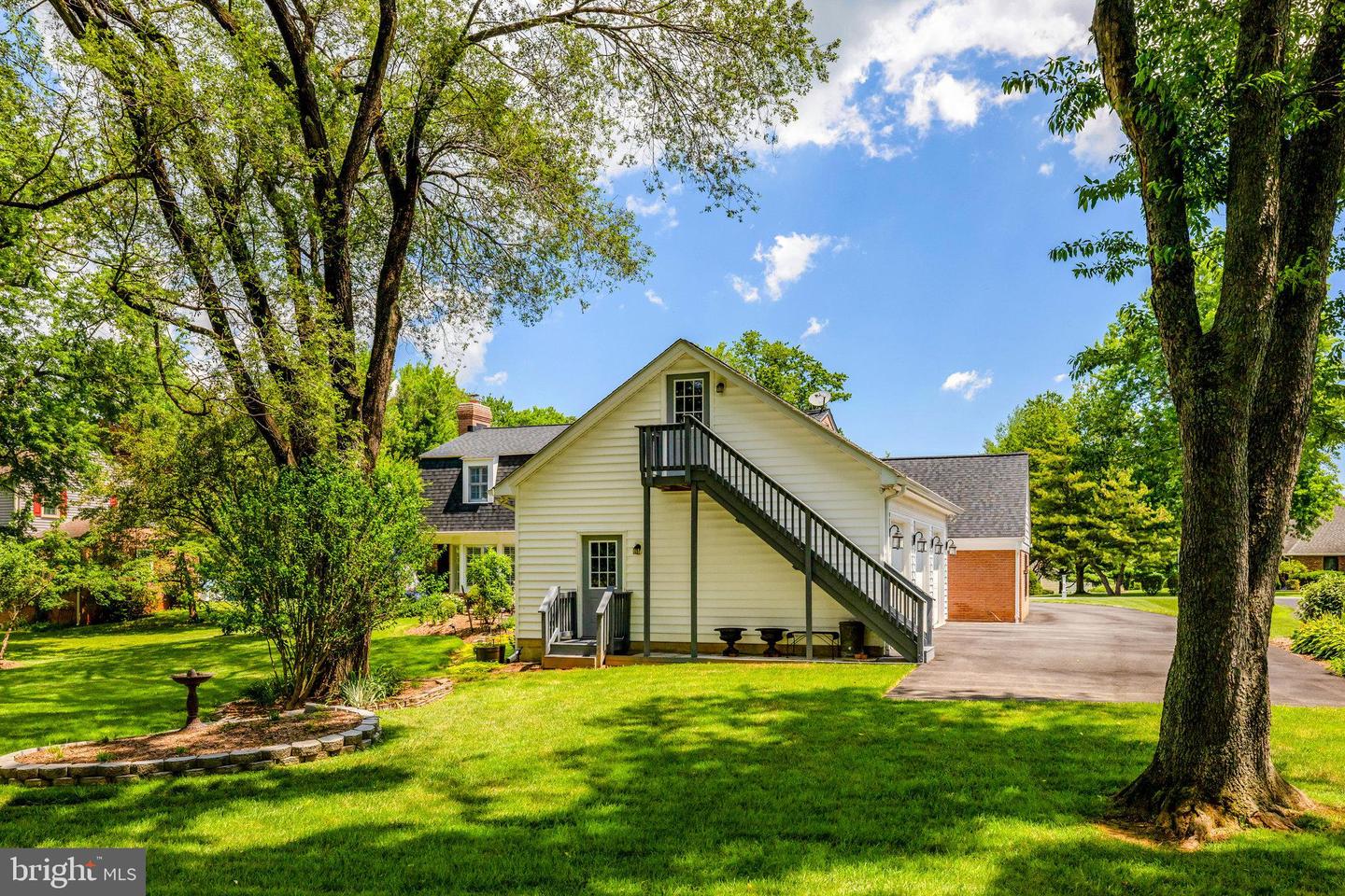 1000 W COUNTRY CLUB DR W, PURCELLVILLE, Virginia 20132, 3 Bedrooms Bedrooms, ,2 BathroomsBathrooms,Residential,For sale,1000 W COUNTRY CLUB DR W,VALO2104118 MLS # VALO2104118
