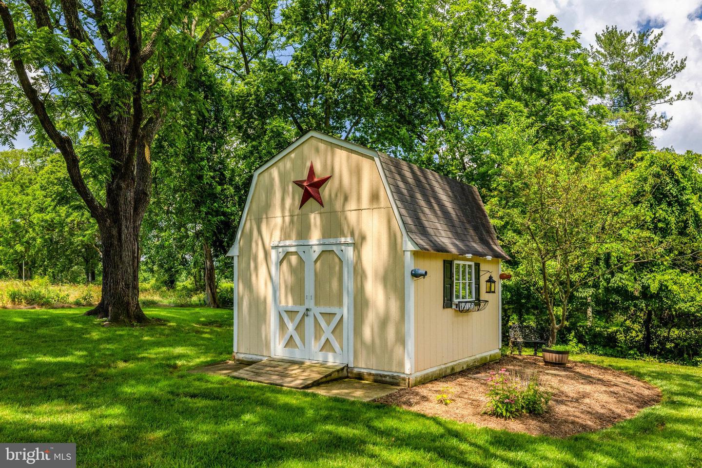 1000 W COUNTRY CLUB DR W, PURCELLVILLE, Virginia 20132, 3 Bedrooms Bedrooms, ,2 BathroomsBathrooms,Residential,For sale,1000 W COUNTRY CLUB DR W,VALO2104118 MLS # VALO2104118
