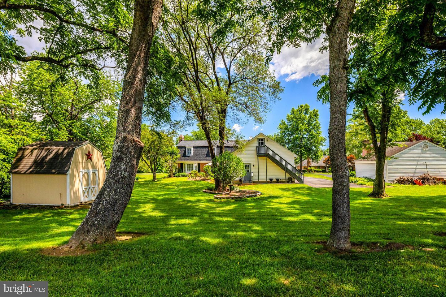 1000 W COUNTRY CLUB DR W, PURCELLVILLE, Virginia 20132, 3 Bedrooms Bedrooms, ,2 BathroomsBathrooms,Residential,For sale,1000 W COUNTRY CLUB DR W,VALO2104118 MLS # VALO2104118