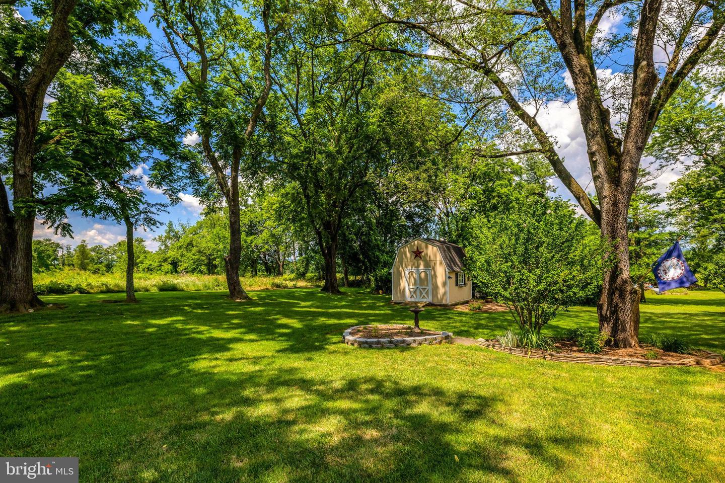 1000 W COUNTRY CLUB DR W, PURCELLVILLE, Virginia 20132, 3 Bedrooms Bedrooms, ,2 BathroomsBathrooms,Residential,For sale,1000 W COUNTRY CLUB DR W,VALO2104118 MLS # VALO2104118
