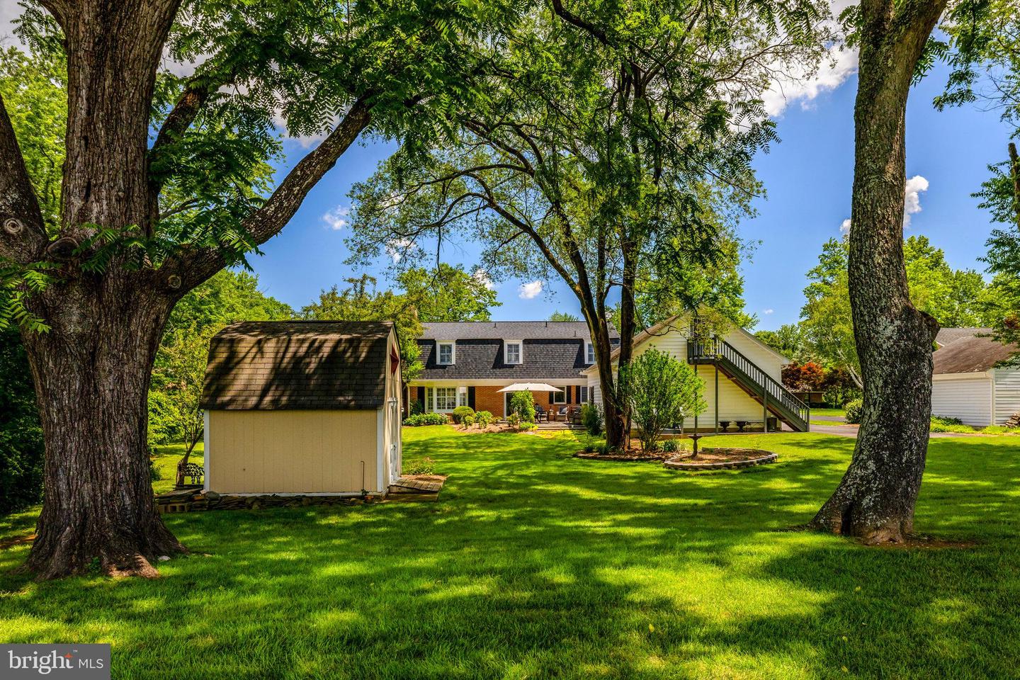 1000 W COUNTRY CLUB DR W, PURCELLVILLE, Virginia 20132, 3 Bedrooms Bedrooms, ,2 BathroomsBathrooms,Residential,For sale,1000 W COUNTRY CLUB DR W,VALO2104118 MLS # VALO2104118