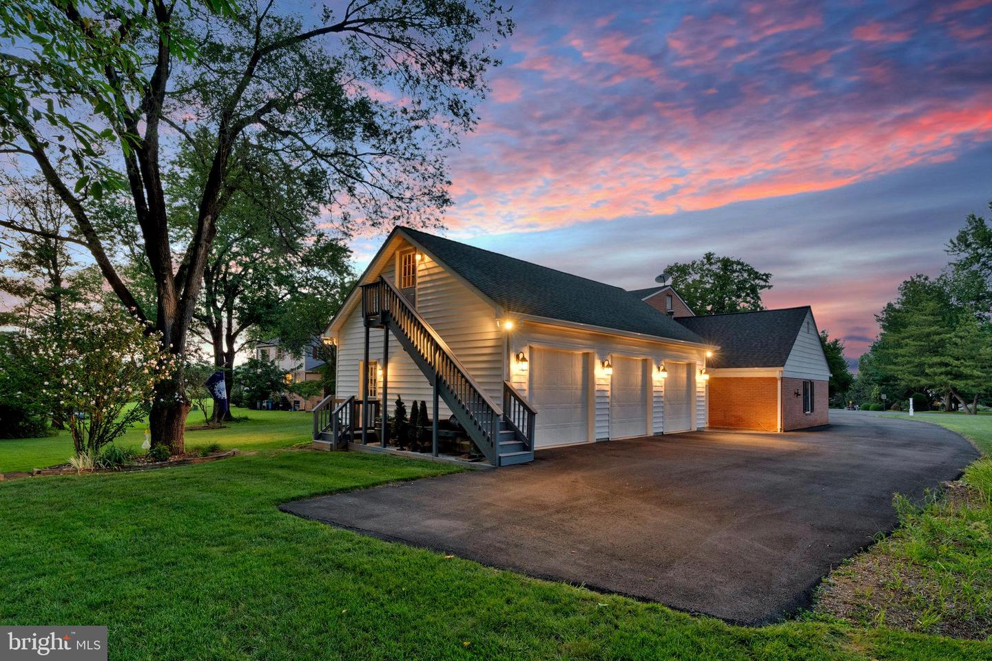 1000 W COUNTRY CLUB DR W, PURCELLVILLE, Virginia 20132, 3 Bedrooms Bedrooms, ,2 BathroomsBathrooms,Residential,For sale,1000 W COUNTRY CLUB DR W,VALO2104118 MLS # VALO2104118