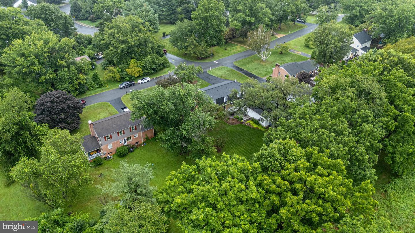 1000 W COUNTRY CLUB DR W, PURCELLVILLE, Virginia 20132, 3 Bedrooms Bedrooms, ,2 BathroomsBathrooms,Residential,For sale,1000 W COUNTRY CLUB DR W,VALO2104118 MLS # VALO2104118