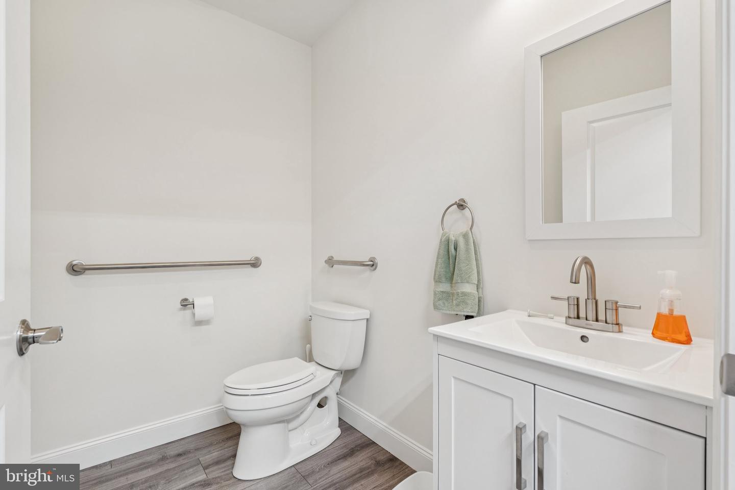 213 GREBE DR, LAKE FREDERICK, Virginia 22630, 3 Bedrooms Bedrooms, 10 Rooms Rooms,3 BathroomsBathrooms,Residential,For sale,213 GREBE DR,VAFV2036040 MLS # VAFV2036040