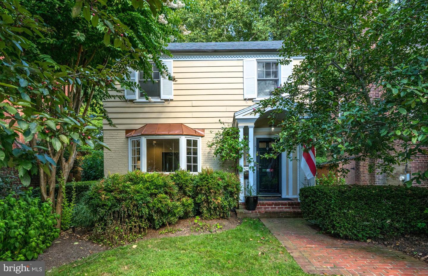3915 47TH ST NW, WASHINGTON, District Of Columbia 20016, 3 Bedrooms Bedrooms, ,3 BathroomsBathrooms,Residential,For sale,3915 47TH ST NW,DCDC2215428 MLS # DCDC2215428