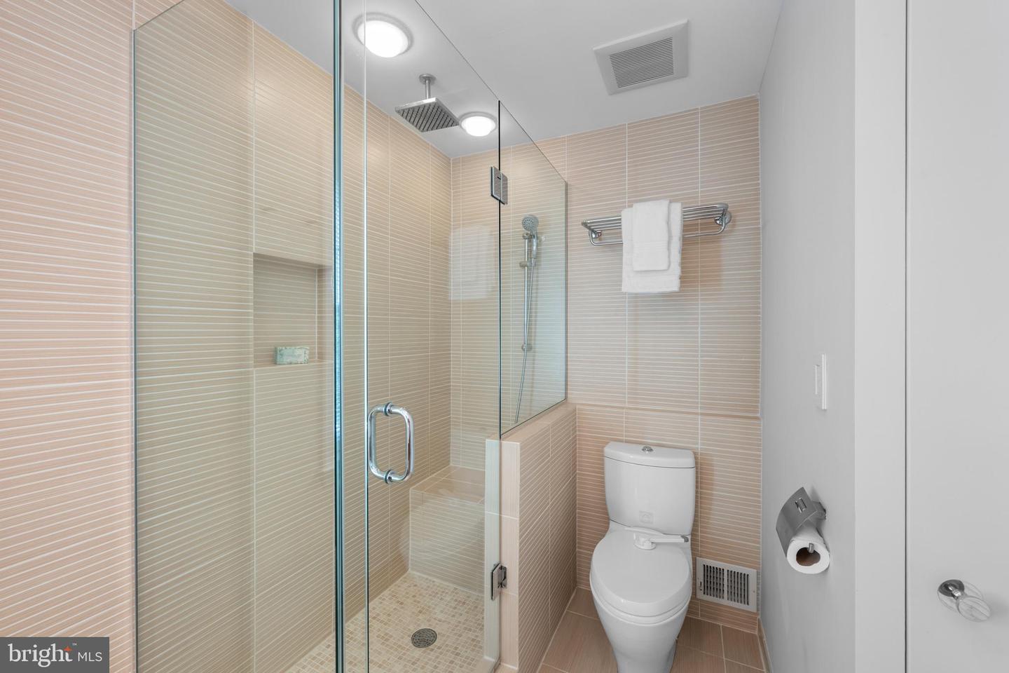 3915 47TH ST NW, WASHINGTON, District Of Columbia 20016, 3 Bedrooms Bedrooms, ,3 BathroomsBathrooms,Residential,For sale,3915 47TH ST NW,DCDC2215428 MLS # DCDC2215428