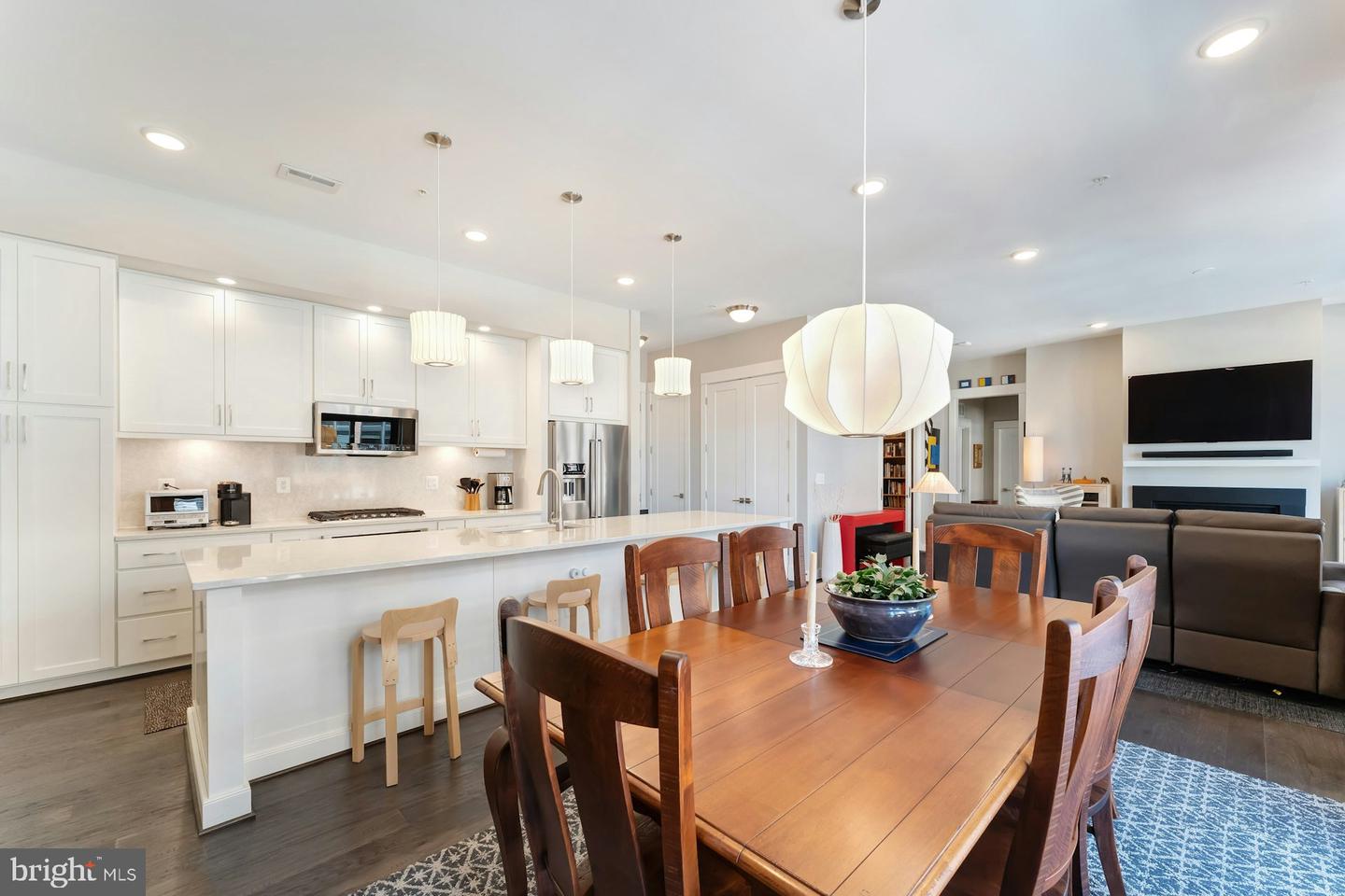 5 STATIONMASTER ST SE #202, LEESBURG, Virginia 20175, 2 Bedrooms Bedrooms, ,2 BathroomsBathrooms,Residential,For sale,5 STATIONMASTER ST SE #202,VALO2104774 MLS # VALO2104774