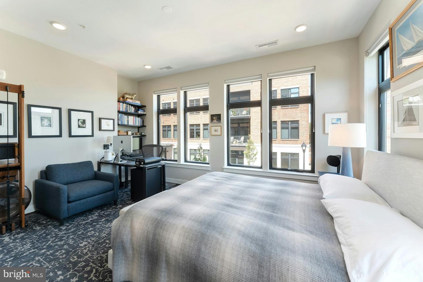5 STATIONMASTER ST SE #202, LEESBURG, Virginia 20175, 2 Bedrooms Bedrooms, ,2 BathroomsBathrooms,Residential,For sale,5 STATIONMASTER ST SE #202,VALO2104774 MLS # VALO2104774