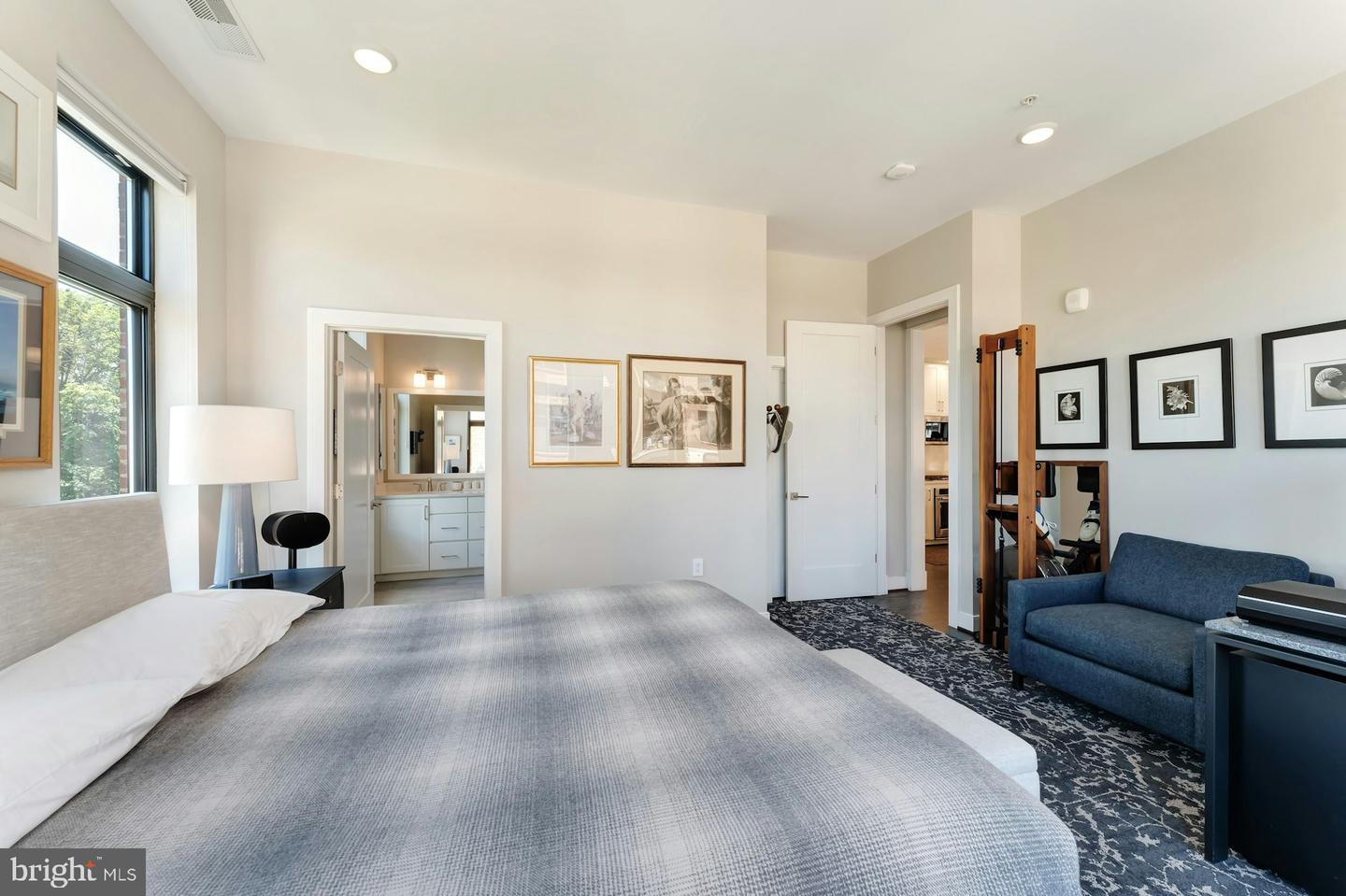 5 STATIONMASTER ST SE #202, LEESBURG, Virginia 20175, 2 Bedrooms Bedrooms, ,2 BathroomsBathrooms,Residential,For sale,5 STATIONMASTER ST SE #202,VALO2104774 MLS # VALO2104774