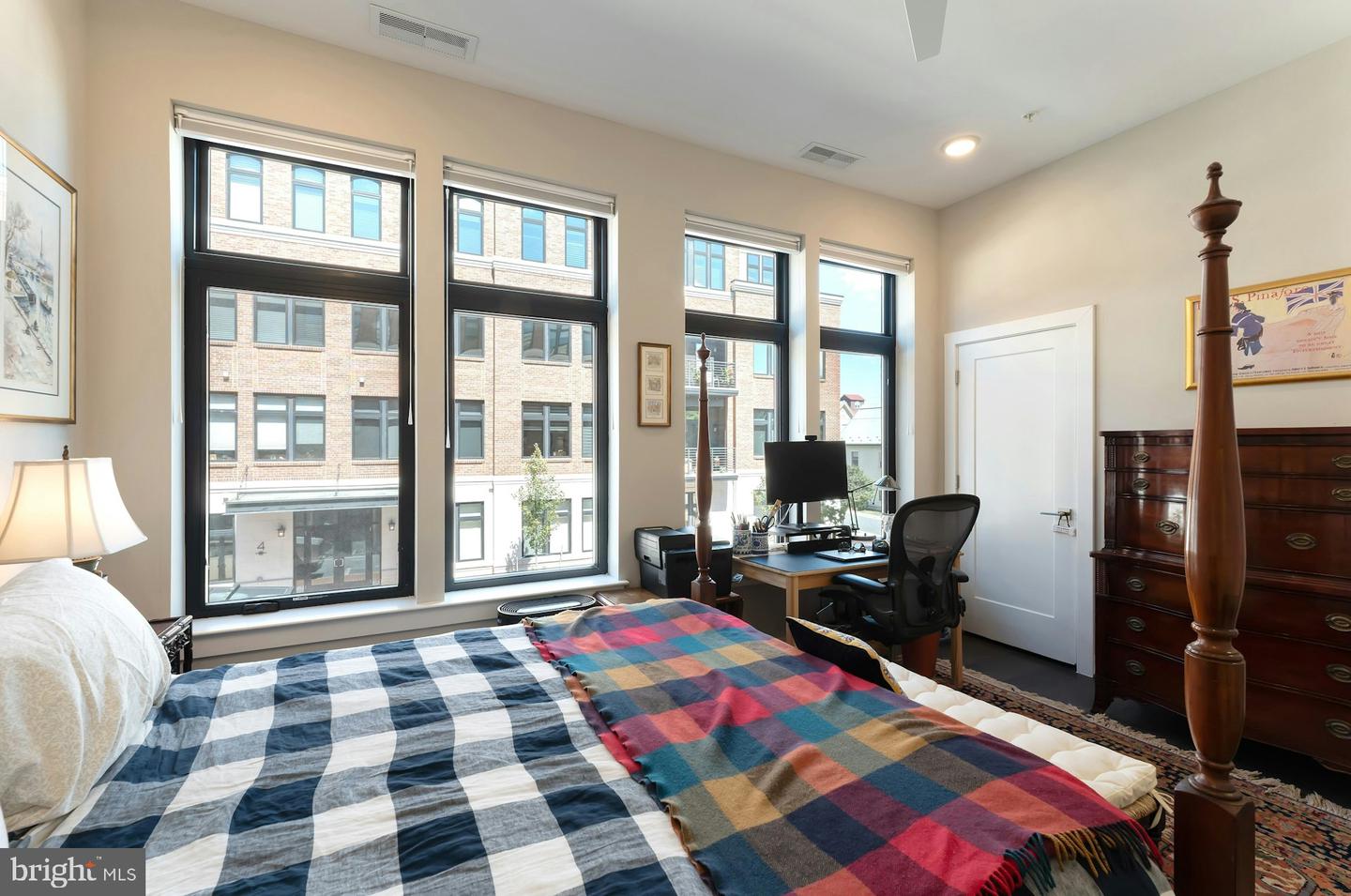 5 STATIONMASTER ST SE #202, LEESBURG, Virginia 20175, 2 Bedrooms Bedrooms, ,2 BathroomsBathrooms,Residential,For sale,5 STATIONMASTER ST SE #202,VALO2104774 MLS # VALO2104774