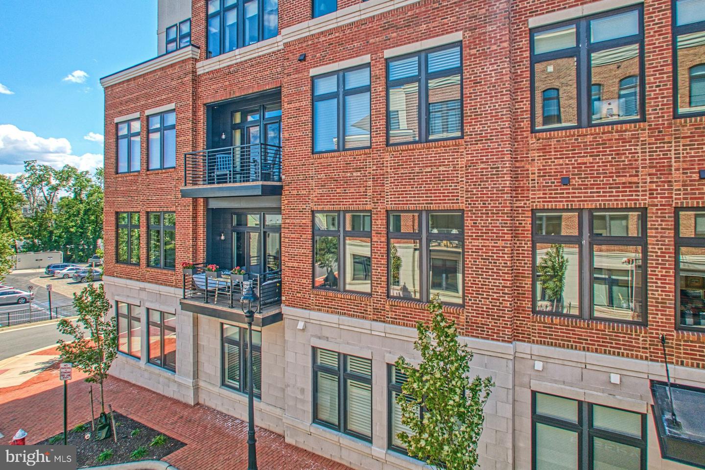 5 STATIONMASTER ST SE #202, LEESBURG, Virginia 20175, 2 Bedrooms Bedrooms, ,2 BathroomsBathrooms,Residential,For sale,5 STATIONMASTER ST SE #202,VALO2104774 MLS # VALO2104774