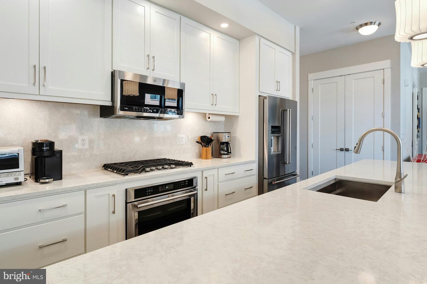 5 STATIONMASTER ST SE #202, LEESBURG, Virginia 20175, 2 Bedrooms Bedrooms, ,2 BathroomsBathrooms,Residential,For sale,5 STATIONMASTER ST SE #202,VALO2104774 MLS # VALO2104774