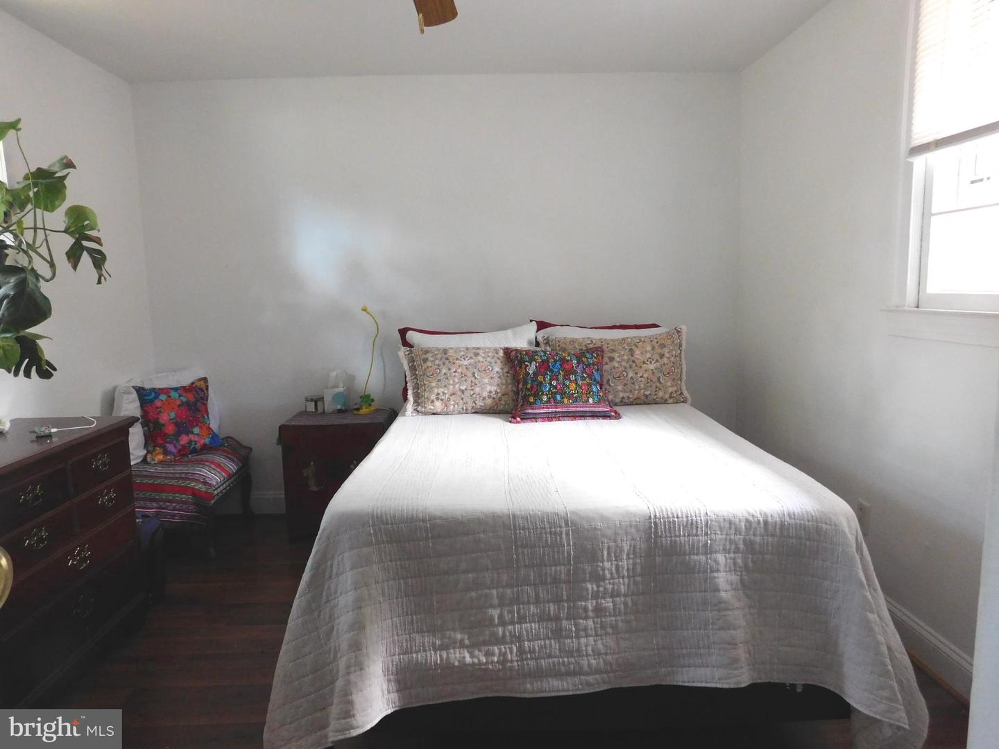 3610 ELMWOOD DR, ALEXANDRIA, Virginia 22303, 5 Bedrooms Bedrooms, ,3 BathroomsBathrooms,Residential,For sale,3610 ELMWOOD DR,VAFX2262354 MLS # VAFX2262354
