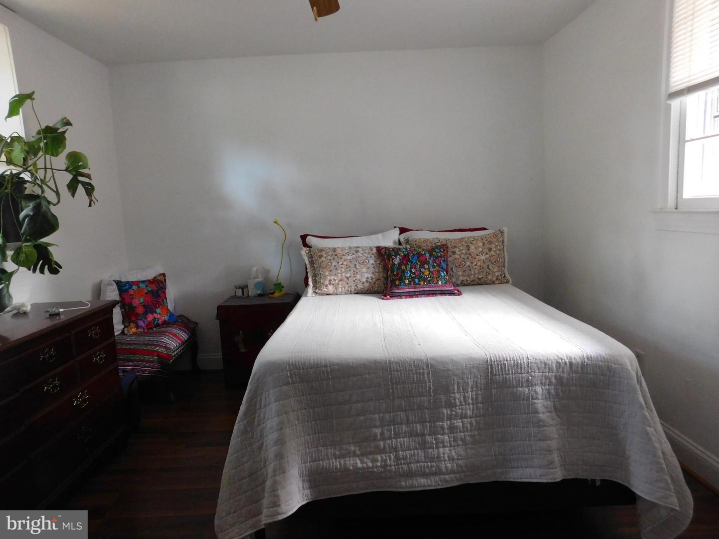 3610 ELMWOOD DR, ALEXANDRIA, Virginia 22303, 5 Bedrooms Bedrooms, ,3 BathroomsBathrooms,Residential,For sale,3610 ELMWOOD DR,VAFX2262354 MLS # VAFX2262354