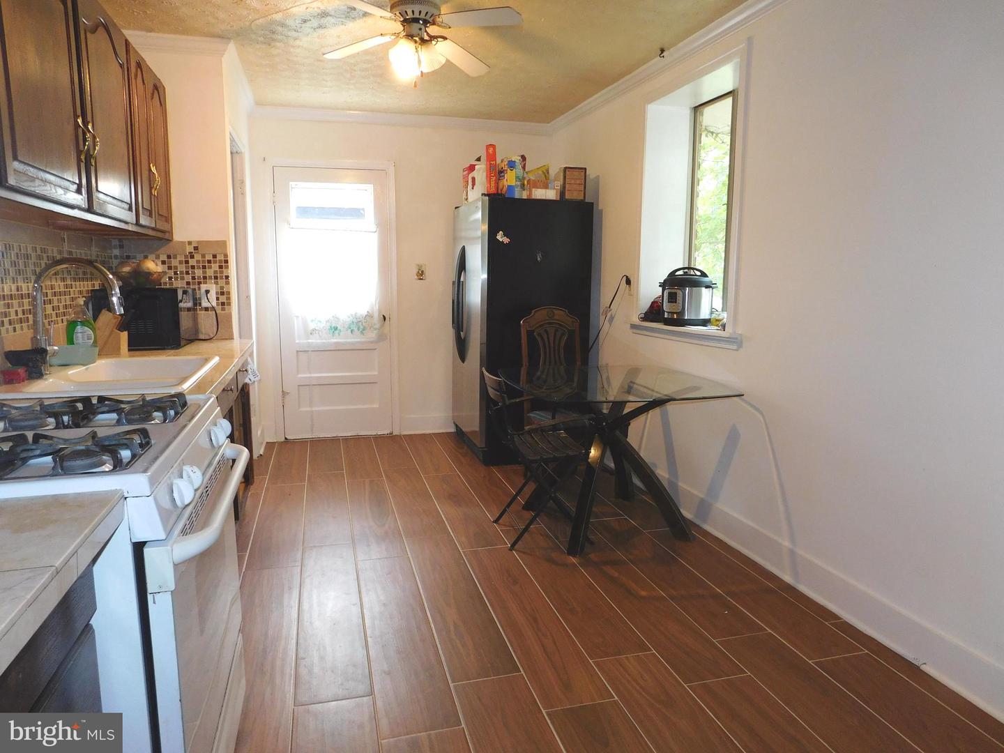 3610 ELMWOOD DR, ALEXANDRIA, Virginia 22303, 5 Bedrooms Bedrooms, ,3 BathroomsBathrooms,Residential,For sale,3610 ELMWOOD DR,VAFX2262354 MLS # VAFX2262354