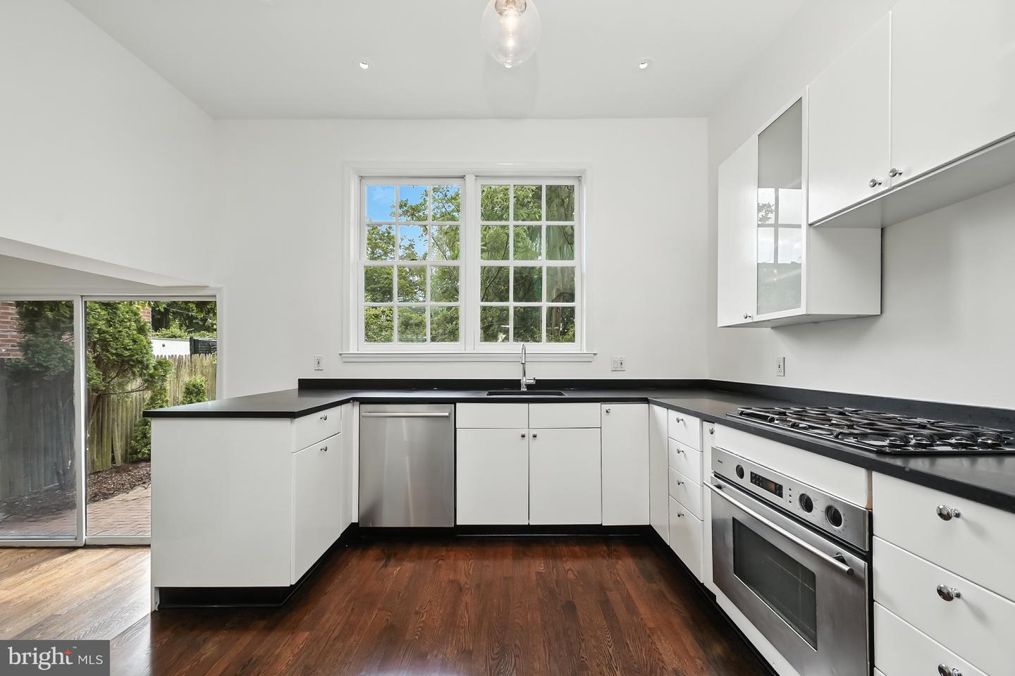 2712 O ST NW, WASHINGTON, District Of Columbia 20007, 4 Bedrooms Bedrooms, ,2 BathroomsBathrooms,Residential,For sale,2712 O ST NW,DCDC2216046 MLS # DCDC2216046